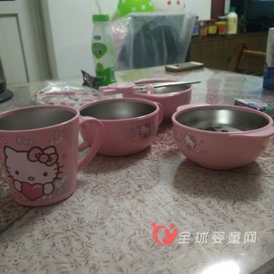 Hello Kitty儿童不锈钢餐具 让宝宝粉红心爆棚的餐具