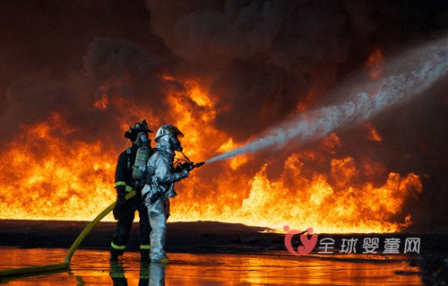 父亲吸毒纵火，10岁宝宝身亡