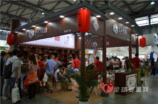 十八锅参加2015上海CMBE 古色古香的展馆是否打动你的心