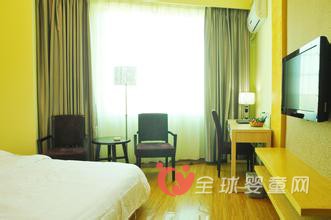 酒店也不安全住完出疹子 直接睡洗衣粉上了