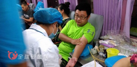 暖心！为救孕妇千人献血 扬我中华美德