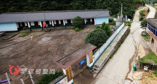 村内小学孤单二人的世界 再也找不回的青春