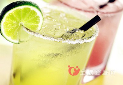 哺乳期妈妈应慎食冷饮