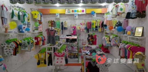开好童装店紧跟潮流与季节变化