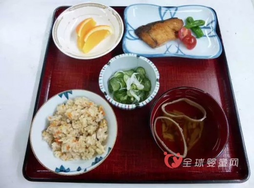 日本孕妇生孩子如同天堂 快来看看不过“鬼门关”的样子