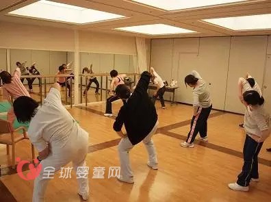 日本孕妇生孩子如同天堂 快来看看不过“鬼门关”的样子