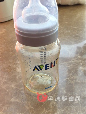 飞利浦新安怡使用新型材质造奶瓶