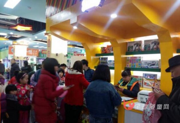 长沙望城佳贝爱主题乐园店开业当天人气火爆