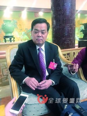孩子上学难 多数家庭不愿生二孩
