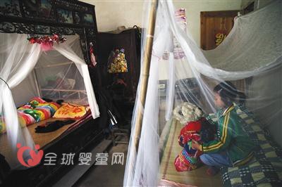 艾滋病女孩上学之路遥遥无期 进教室引发学院恐慌