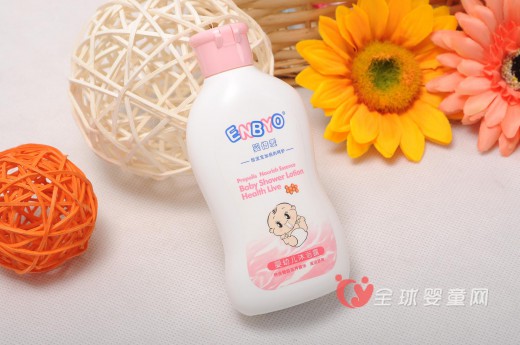 婴倍爱幼儿夏季洗护用品推荐   婴幼儿洗护用品就选婴倍爱