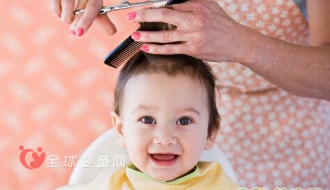 夏季如何给宝宝剃头发 爸爸妈妈怎么给宝宝剃头