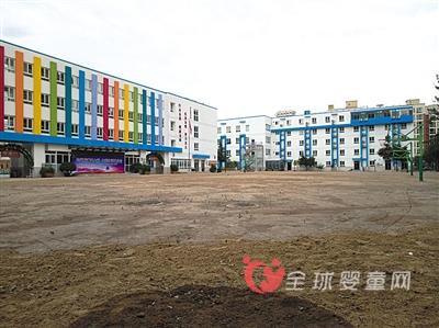 全国中小学校毒跑道被铲除 空气污染等问题仍在解决