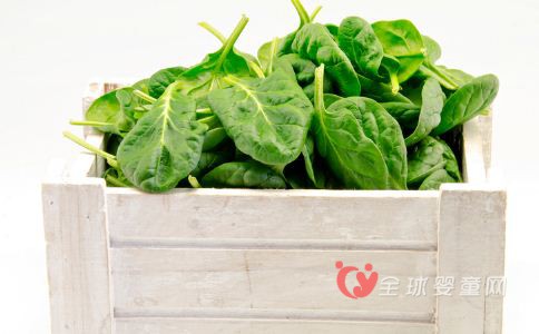 这些食物孩子吃了会变笨 你还在给孩子吃吗