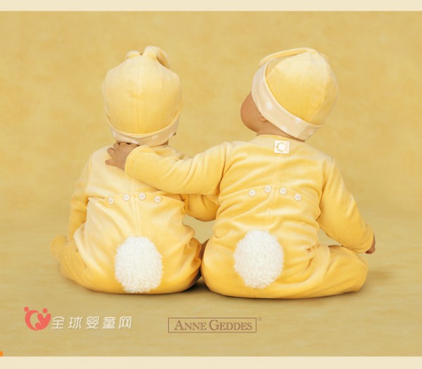 宝宝拜年穿什么服饰好 AnneGeddes小兔子连体衣怎么样