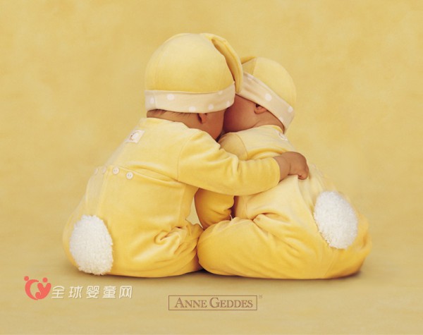 宝宝拜年穿什么服饰好 AnneGeddes小兔子连体衣怎么样