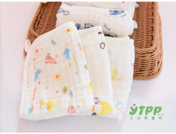 宝宝洗脸、擦口水用的口水巾 cotton center棉花会口水巾