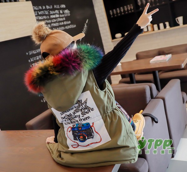 你还在嫌弃冬日棉服太过臃肿？ 这件冬季衣橱里不可或缺的宝贝你值得拥有！