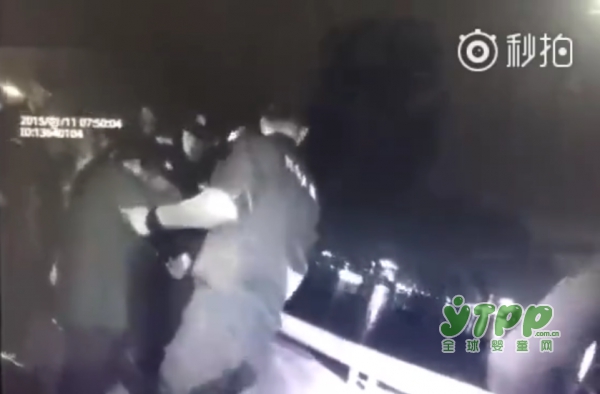 50多岁的妈妈帮儿子带娃还被嫌弃带得不好  遭埋怨气的深夜要跳钱塘江