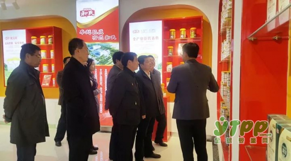 宝鸡市委副书记陈光明等领导一行莅临和氏乳业集团视察指导