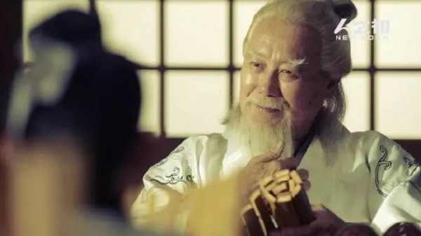 奶粉新政严苛审查 大浪淘沙始见金 千锤百炼造好奶