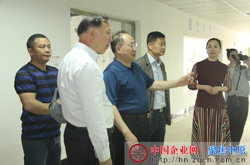 力维康三位一体拳打造行业高地  实现奶源、生产、销售全产业链的经营模式