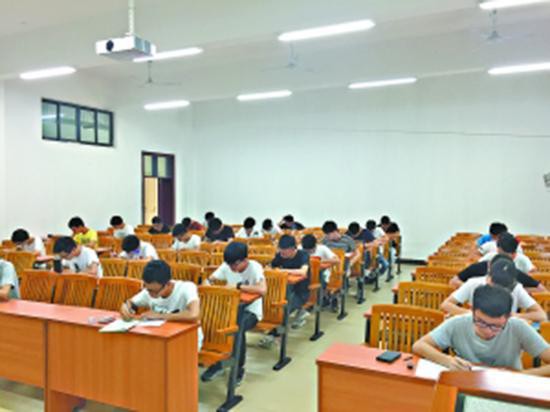 高校学生自签连坐承诺书 只要1人作弊 全班成绩作废