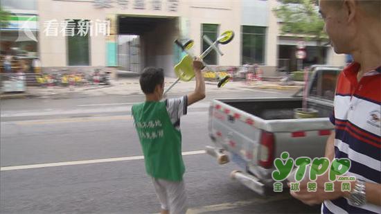 “共享小推车”现身上海公园后紧急被清理  家长称：担心卫生安全