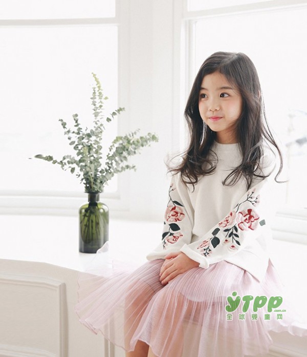 早秋该如何给宝贝搭配衣服？  辣妈们不可错过的时髦搭配