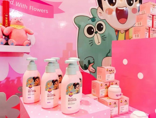 国产优质原创IP洛宝贝牵手青蛙王子   玩转品牌差异化营销