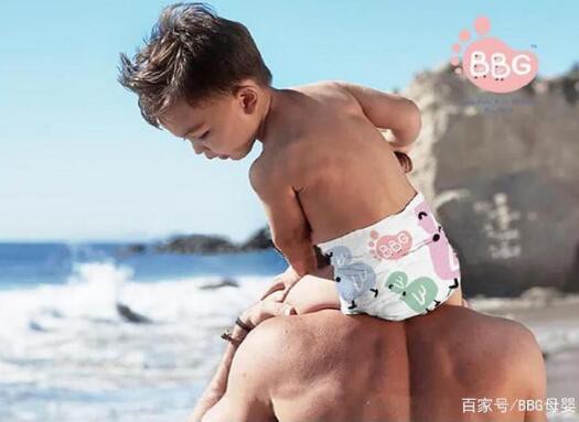 如何为宝宝正确选择色纸尿裤  BBG纸尿裤来帮您