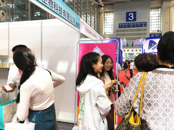 俏婴童携新品及超燃经销政策，惊艳亮相深圳国际孕婴童展