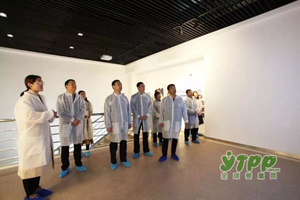 甘肃省各界领导莅临纽贝能素羊乳生产基地考察调研