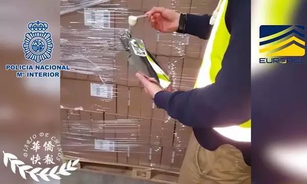 西班牙警方查获8吨假奶粉  包装后的假奶粉大部分被销往中国
