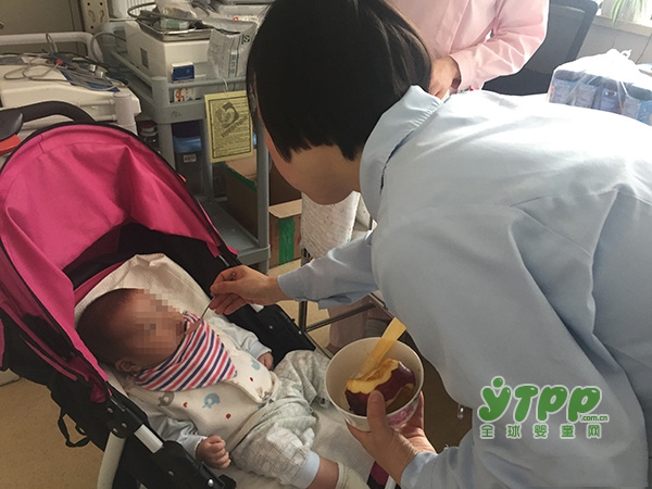6个月大男婴遭两次遗弃以医院为家    亲生父亲：不会带也没钱