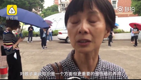上海6岁女孩每周上6门课 暖心外婆：看重的是过程，孩子努力了就行
