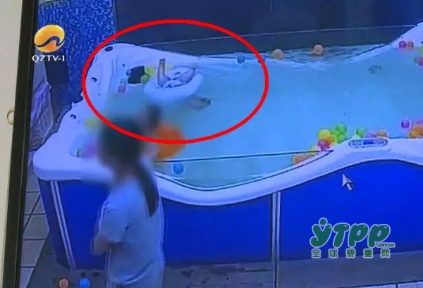 福建一名7个月大的男宝宝游泳时溺水  发现时嘴巴已经发紫