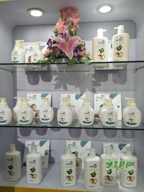 全球婴童网2018CBME孕婴童展直播现场：专访天使森林张经理