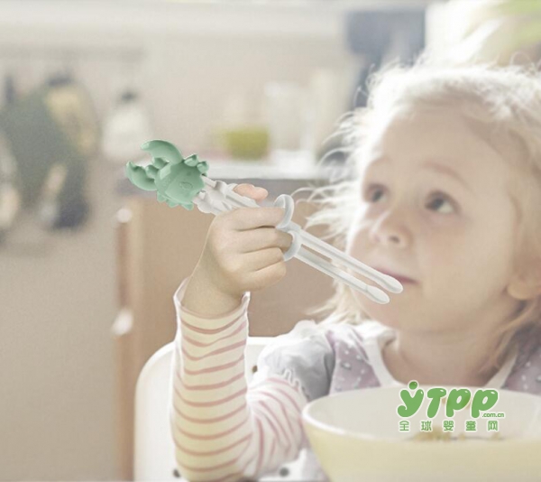 如何让孩子快速掌握用筷姿势 babycare儿童训练筷来助力