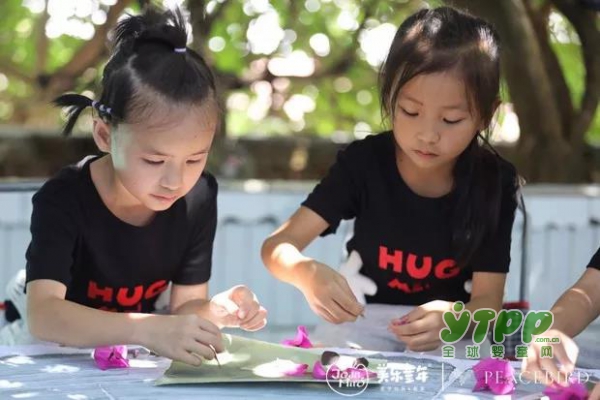 美乐童年&太平鸟这场公益行把贵州山区学校打造成了山间游乐园