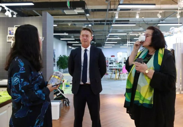 驻华大使力荐 沛多力专属牧场打造品质羊奶粉