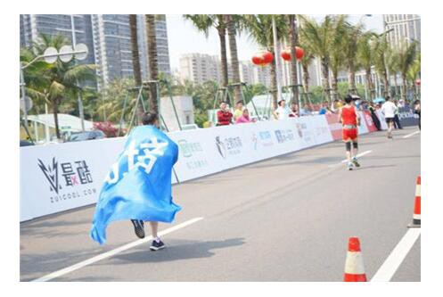 2019海口马拉松赛   高培牛初乳为运动健儿们提供营养支持与服务保障