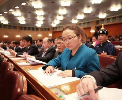 聚焦两会 伊利高品质守护健康