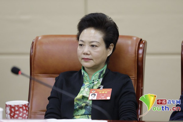 全国政协委员王欢：让学校教育和家庭教育“两条腿”真正协调统一