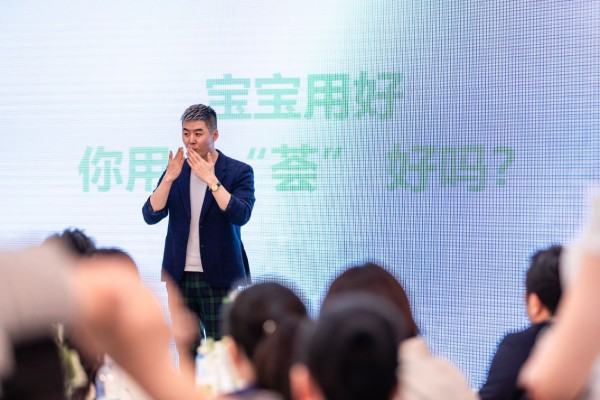 芦荟舒缓更安心，贝亲唤醒春日水光肌