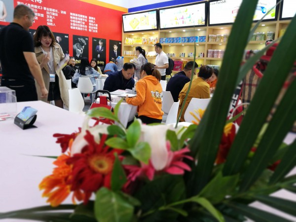 第29届京正·北京国际孕婴童展   凡诺迪现场火爆签约不断