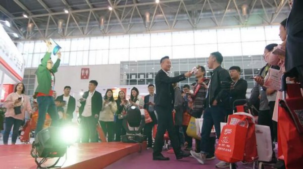 2019年京正•北京孕婴童展   海拍客全场6000辆推车免费送