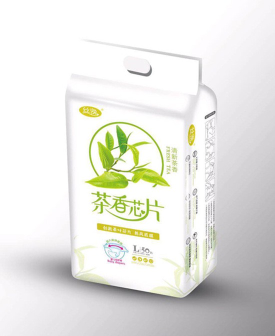 夏季如何给宝宝挑选纸尿裤    丝逸茶香芯片婴儿纸尿裤贴心呵护宝宝幼嫩肌肤