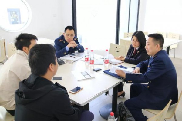 继3岁童模被母亲踢踹事件    杭州市出台全国首个童模保护机制