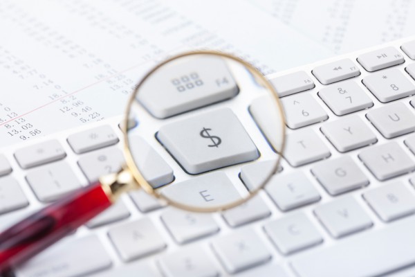 母婴日报丨唯品会发布“90后”消费报告，近7成关注商品性价比